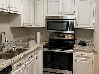 Building Photo - 403 Gadland Ct