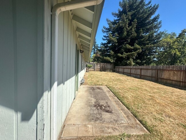 Building Photo - NW Corvallis