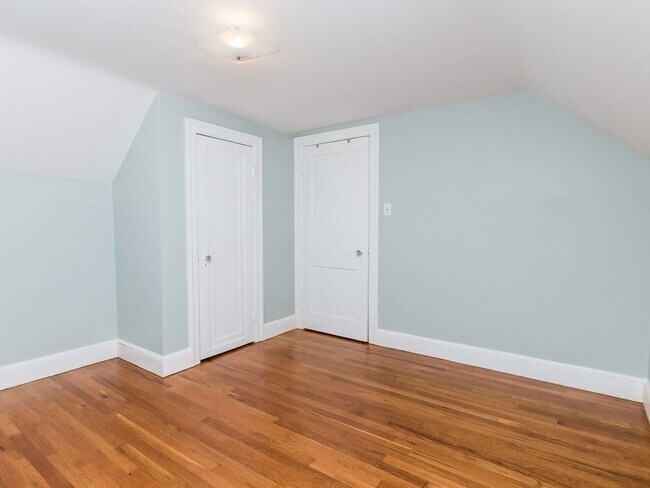 Building Photo - 36 Bonad Rd