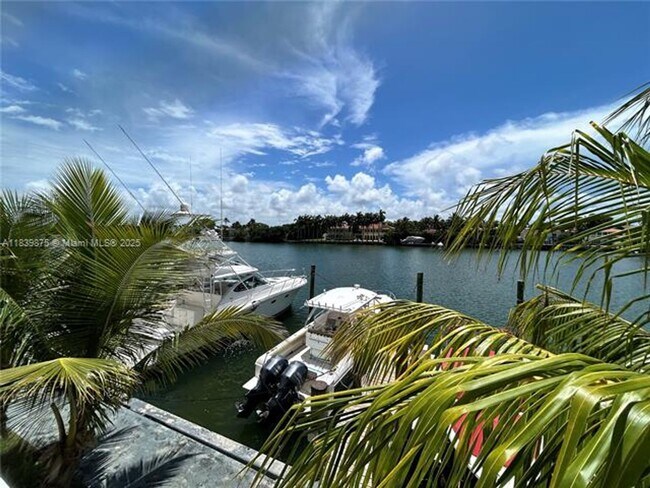 Building Photo - 5600 Collins Ave