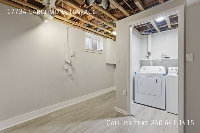 Building Photo - 17734 Larchmont Terrace