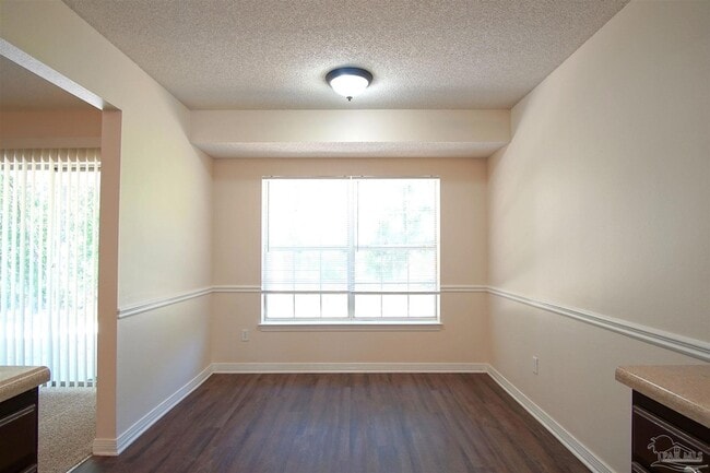 Building Photo - 1008 Tanton Cir