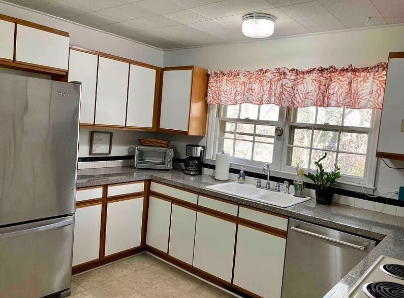 Building Photo - 3441 Brevard Rd