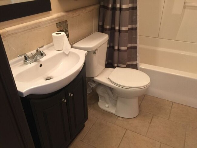 Building Photo - 3 bedroom, 1 full bath fully remodeled Ranch home in Parchment Schools