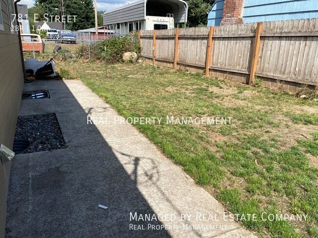 Building Photo - 781 E Street-