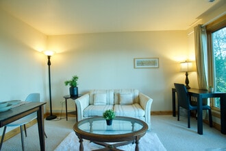 Building Photo - 16237 NE 30th St