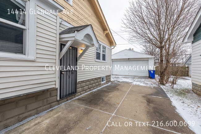 Building Photo - 14414 Glendale Ave