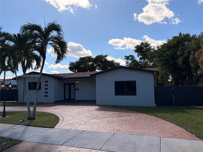 Building Photo - 2120 SW 84th Ave