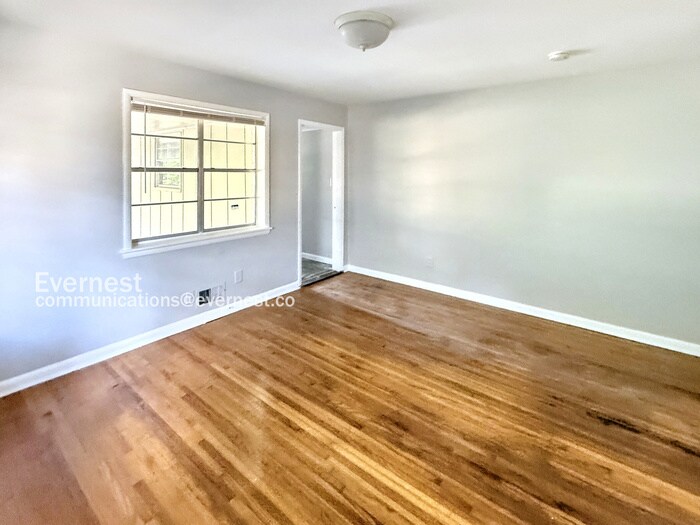 Building Photo - 8047 2nd Ave S