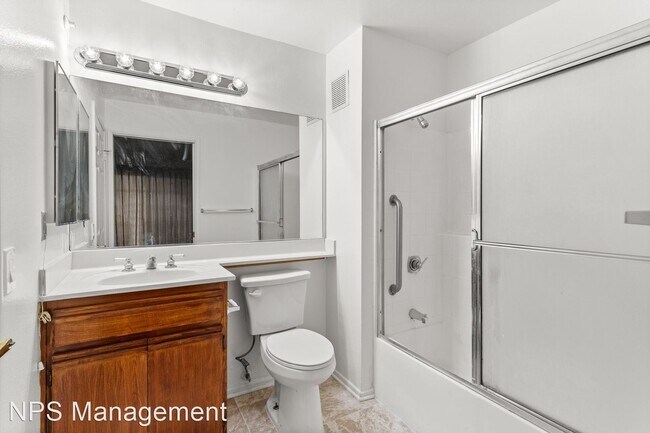 Building Photo - 1 br, 1 bath Apartment - 3485 Linden Ave 3...