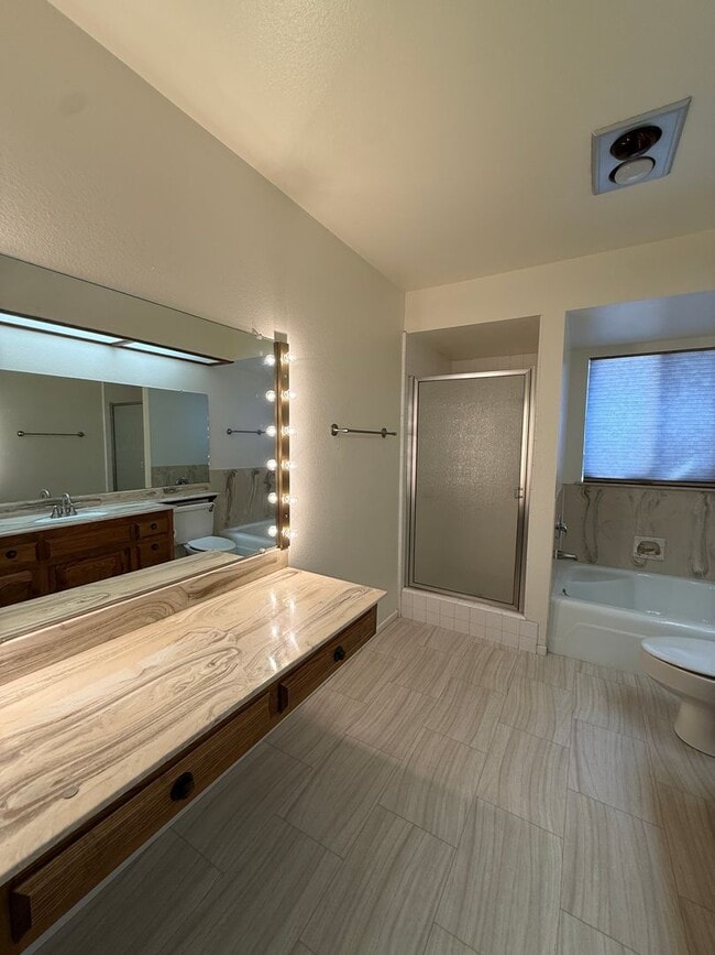 Building Photo - Beautiful Two Story Orcutt Town Home in th...