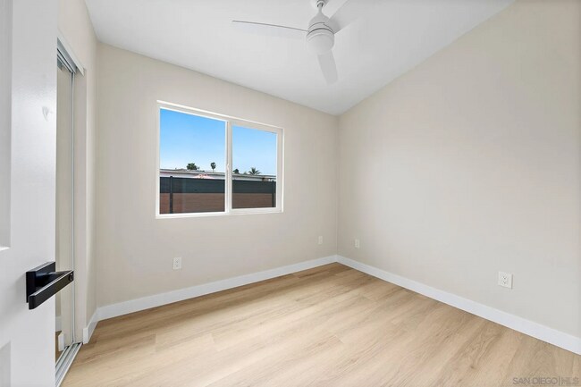 Building Photo - 5515 Lauretta St