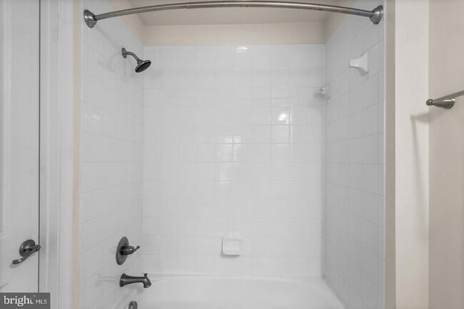 Building Photo - 7204 Winding Hills Dr