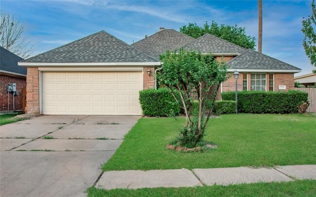 Building Photo - 7731 Las Flores Dr
