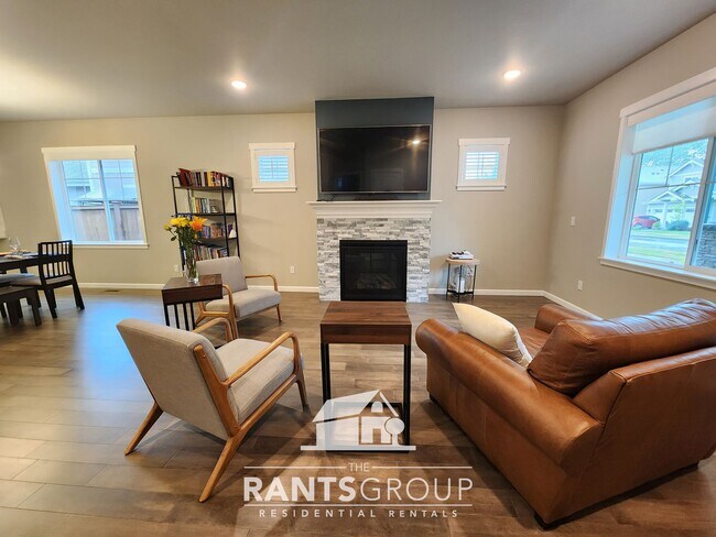 Building Photo - Single-Story 1,915 sq. ft. Home with 2-Car...