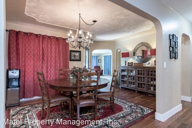 Building Photo - 4 br, 2.5 bath House - 1439 MERRITT ST