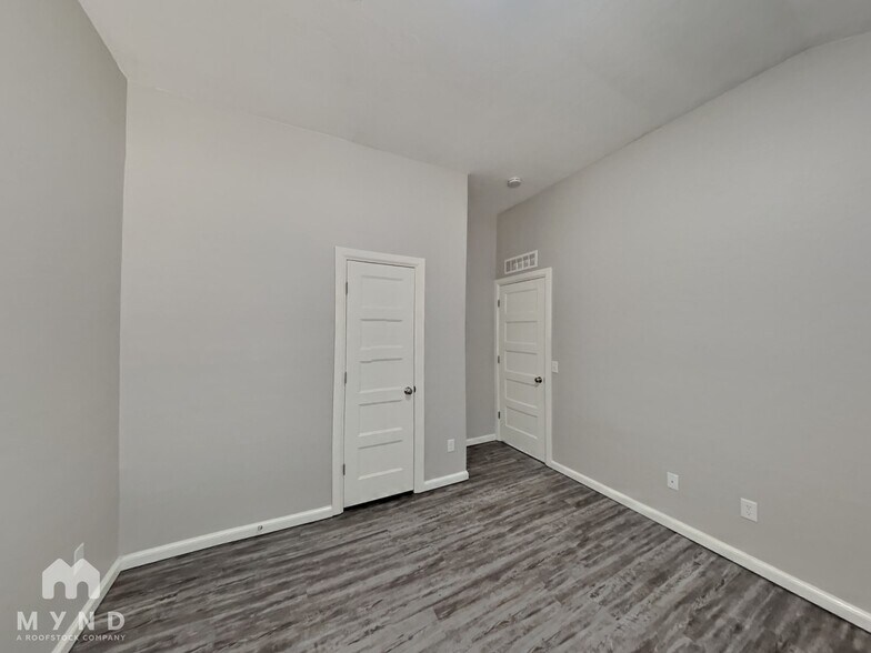 Building Photo - 1019 Merlin Dr