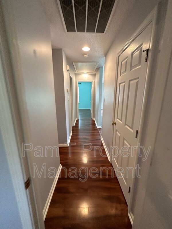 Building Photo - 190 Salt Landing Cir
