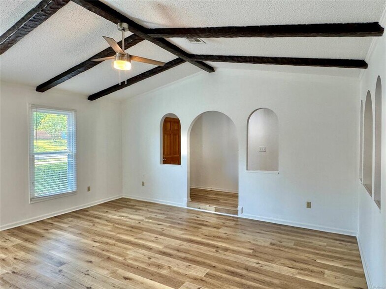 Building Photo - 2311 Cottingham Dr