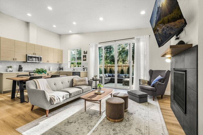 Primary Photo - 15206 NE 96th St