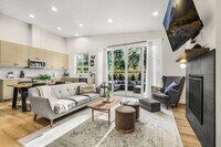 Building Photo - 15206 NE 96th St