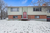 Building Photo - 620 N Minnie St