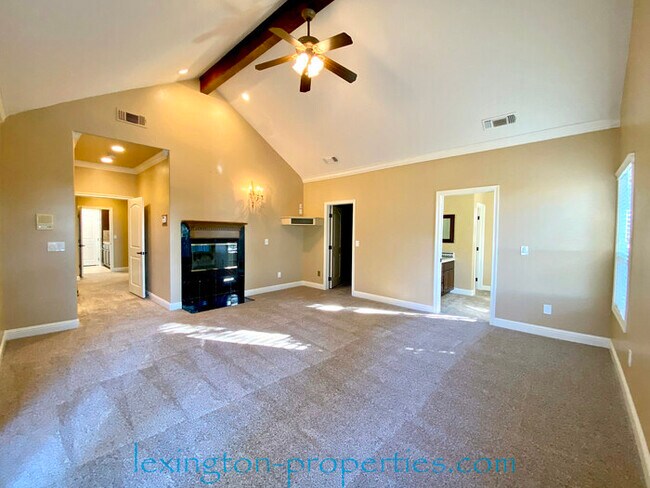 Building Photo - 149 Cascade Falls Dr