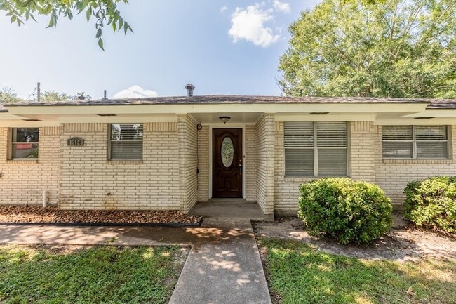 Building Photo - 1212 Irving St