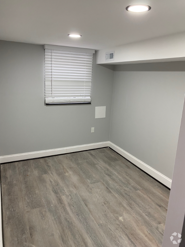 Building Photo - 2848 Edgecombe Cir S