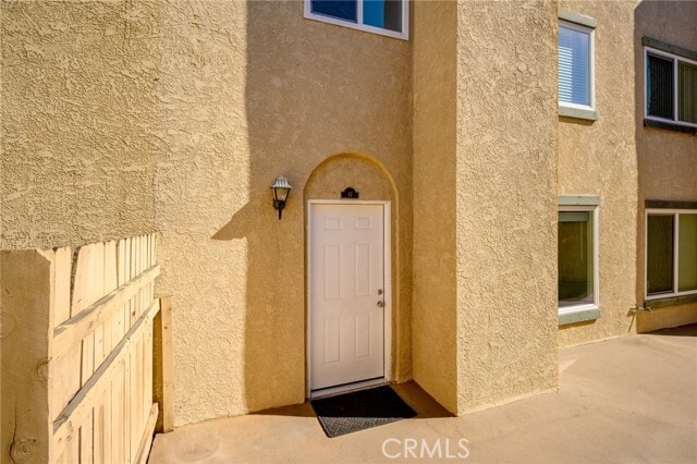 Building Photo - 10260 Plainview Ave