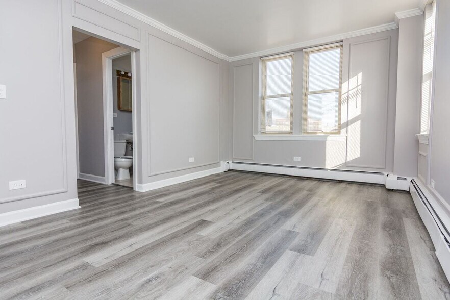 Building Photo - 7147 S Jeffery Blvd