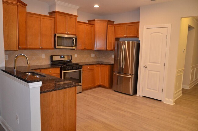 Building Photo - 241 Daymire Glen Ln