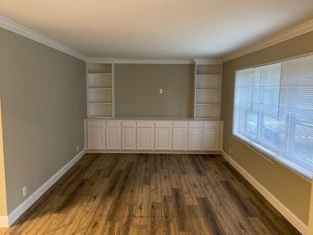 Building Photo - Knoxville, 3 bedroom home with fenced yard