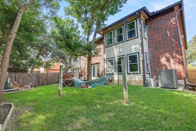 Building Photo - 1625 Balsam Way
