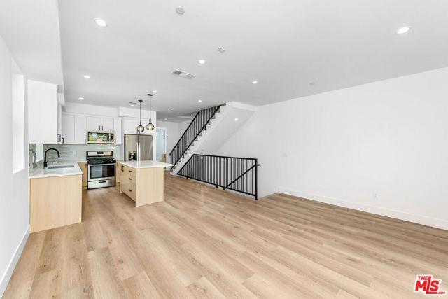 Building Photo - 4337 Dixie Canyon Ave