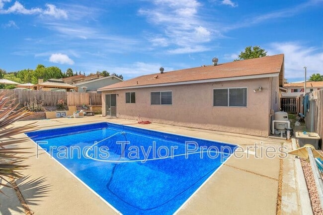 Building Photo - 1719 Lindsley Park Dr