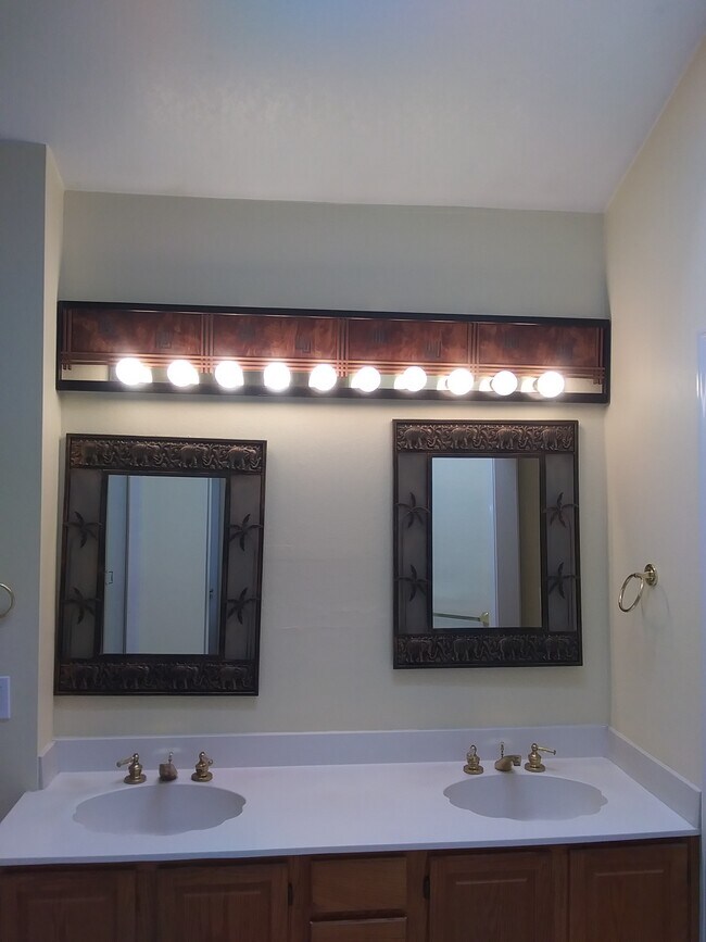 Building Photo - 3212 Bear Creek Dr