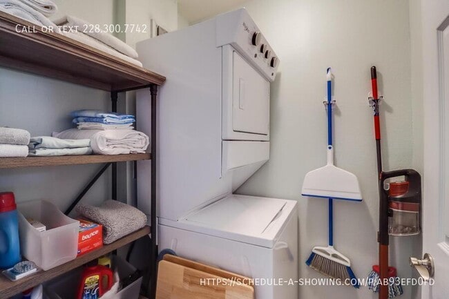 Building Photo - 1282 Beach Blvd