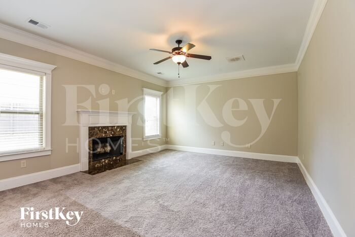 Building Photo - 5605 Horsebarn Ct