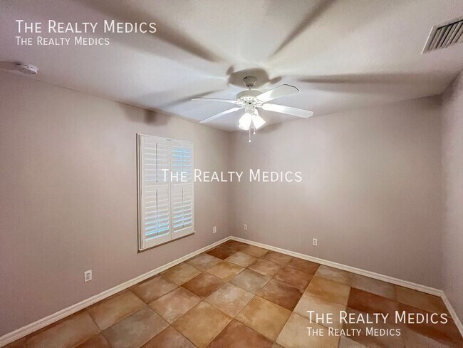 Building Photo - 2602 SW 20th Cir