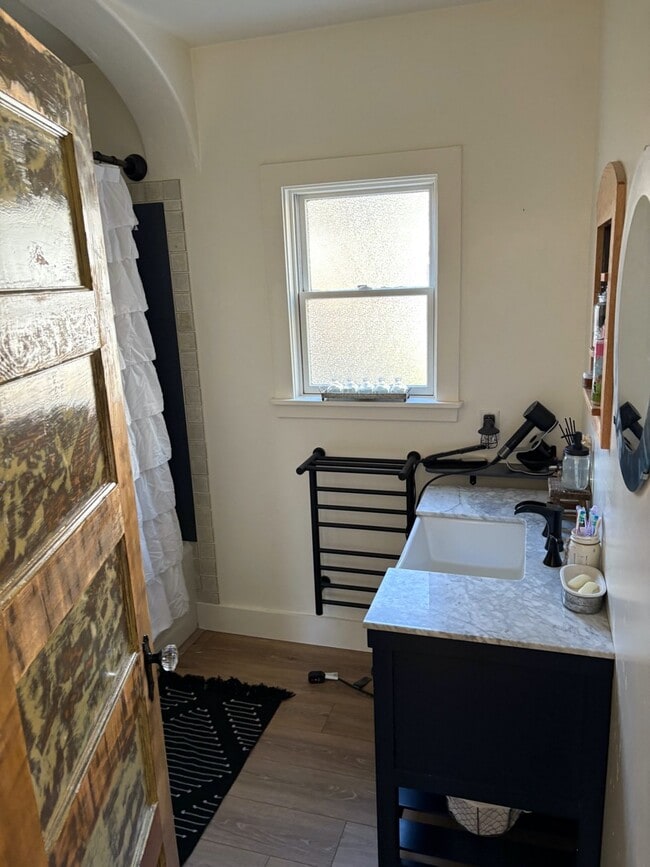 Building Photo - 200 Taylor St