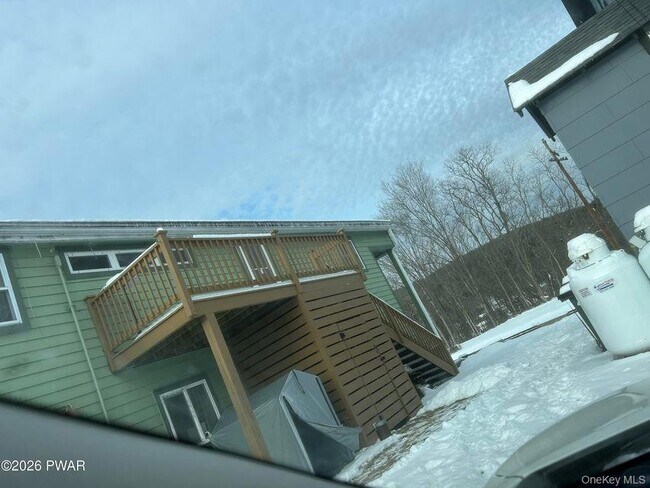 Building Photo - 100 Richardson Ave