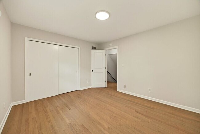 Building Photo - 251 Stribling Ave
