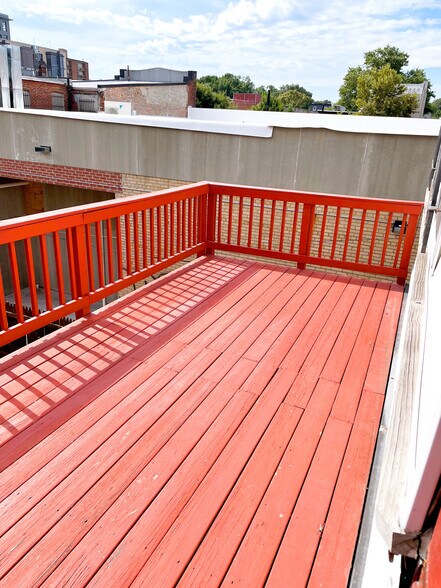 Deck - 803 7th St NE