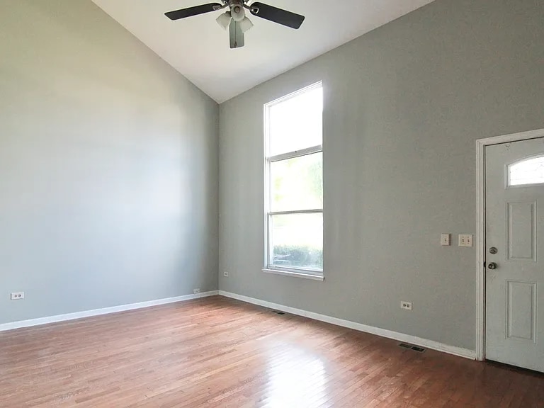 Building Photo - 1124 Crimson Ct