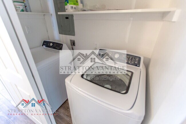 Building Photo - 20 S Buena Vista Ave