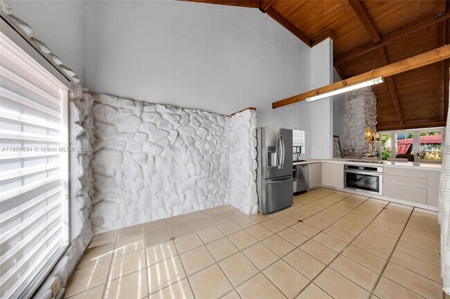 Building Photo - 7380 SW 114th Pl