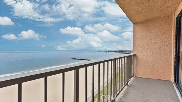 Building Photo - 721 Esplanade