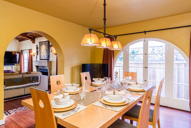 Building Photo - 6335 Warner Dr