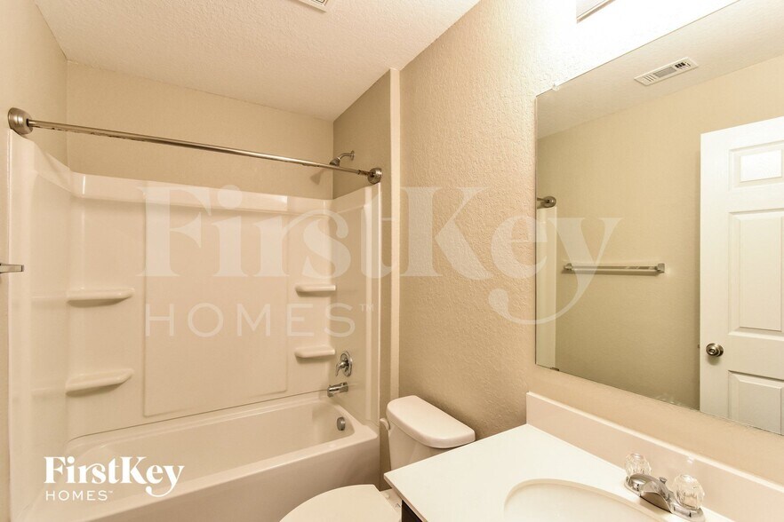 Building Photo - 12831 Limestone Way